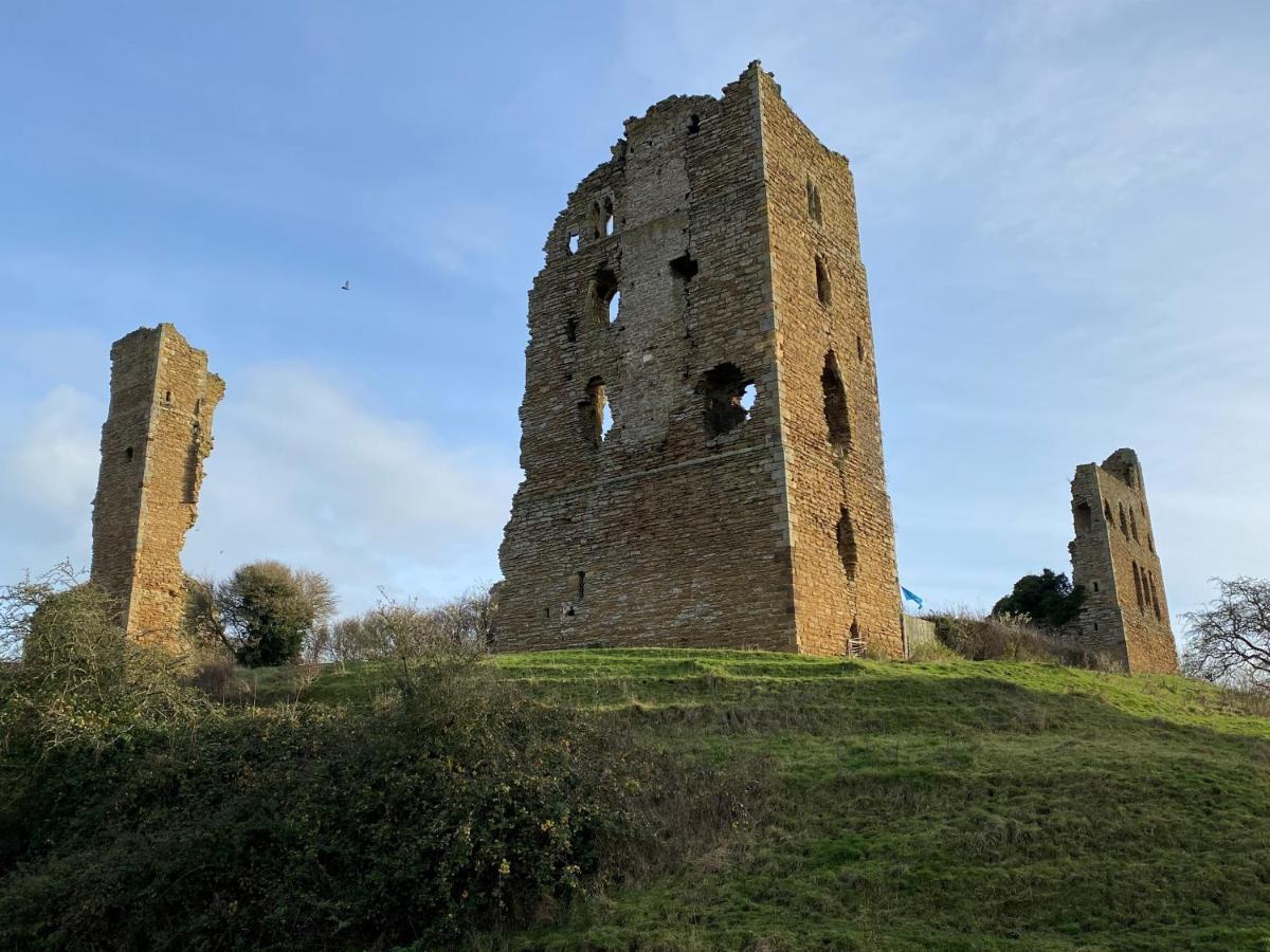 Grooms Cottage By Sheriff Hutton Castle Near York Exterior photo